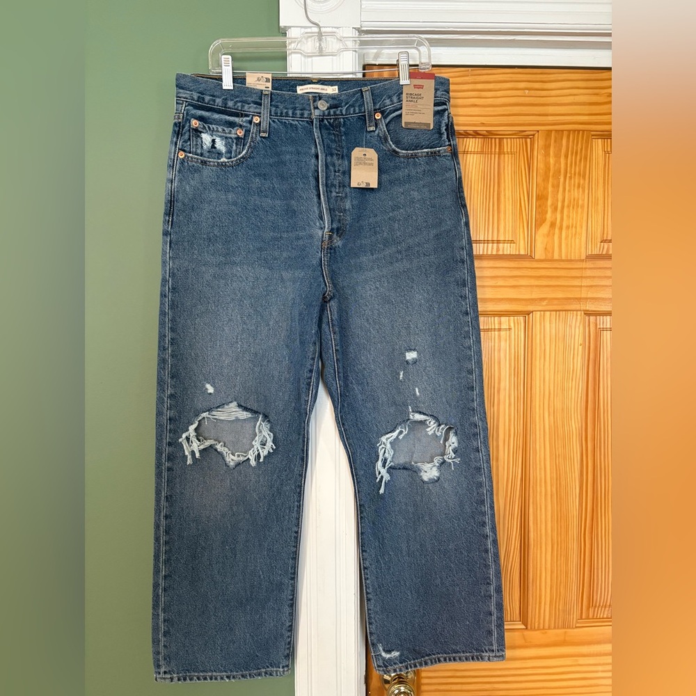 Levi's Women's Ribcage Ankle Straight Jeans - Picture 3 of 3